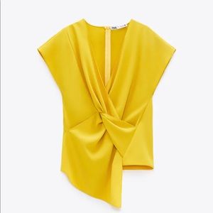 NWT Zara Knotted Top
